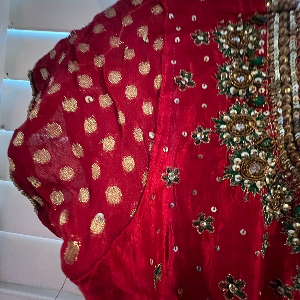 Indian dress - Picture 4 of 9